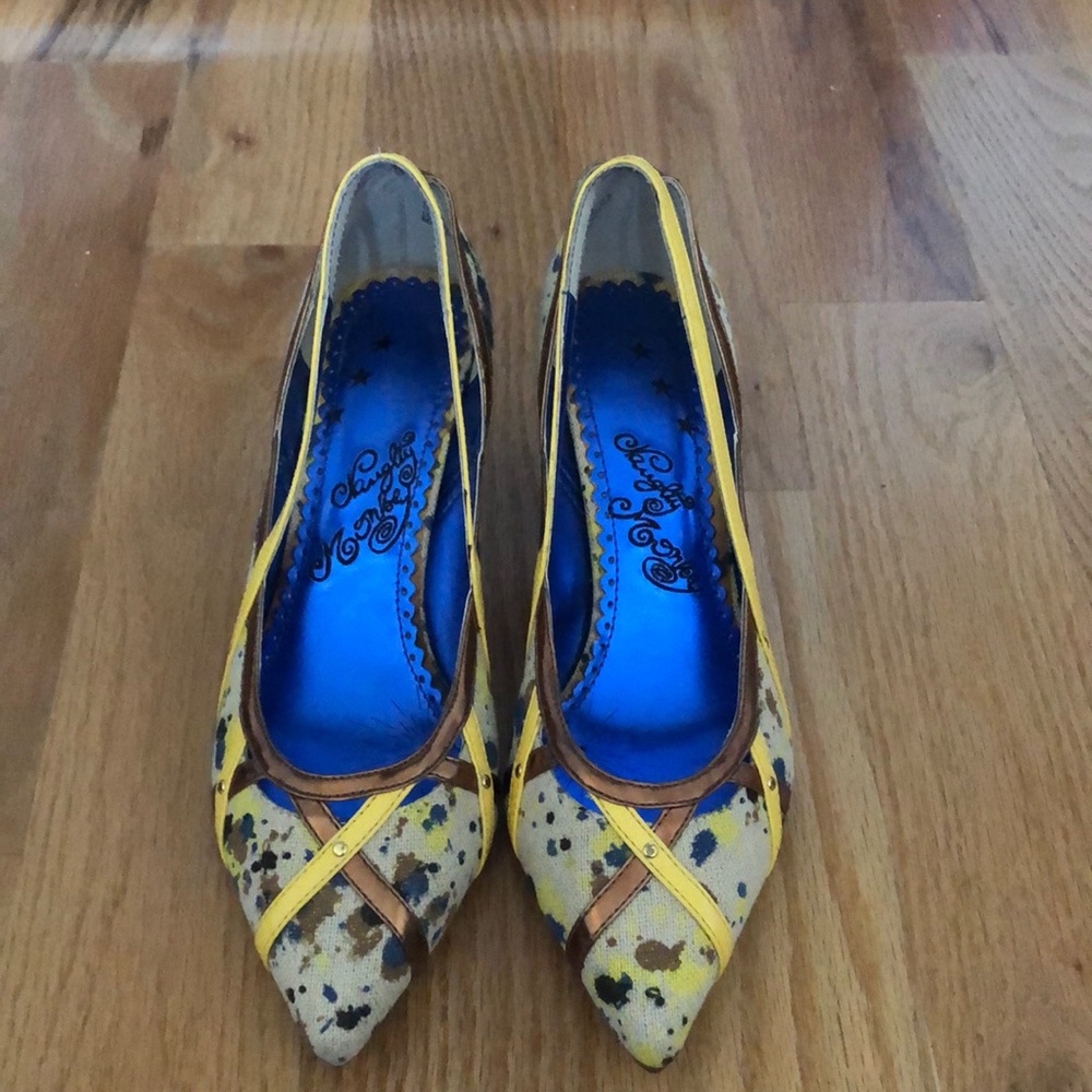 Naughty Monkey pumps, size 6 1/2, never worn